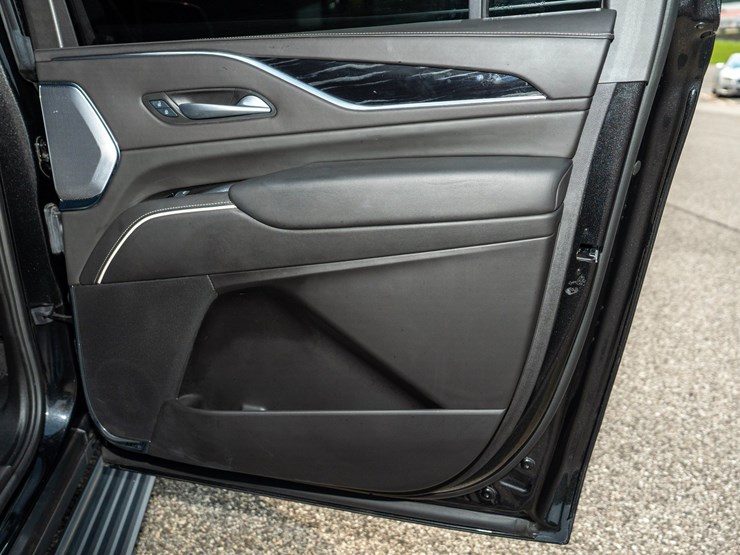 2024-cadillac-escalade-esv-image-77