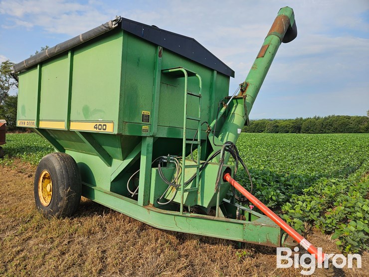 john-deere-400-image-3