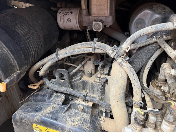 2021-bobcat-t66-image-15