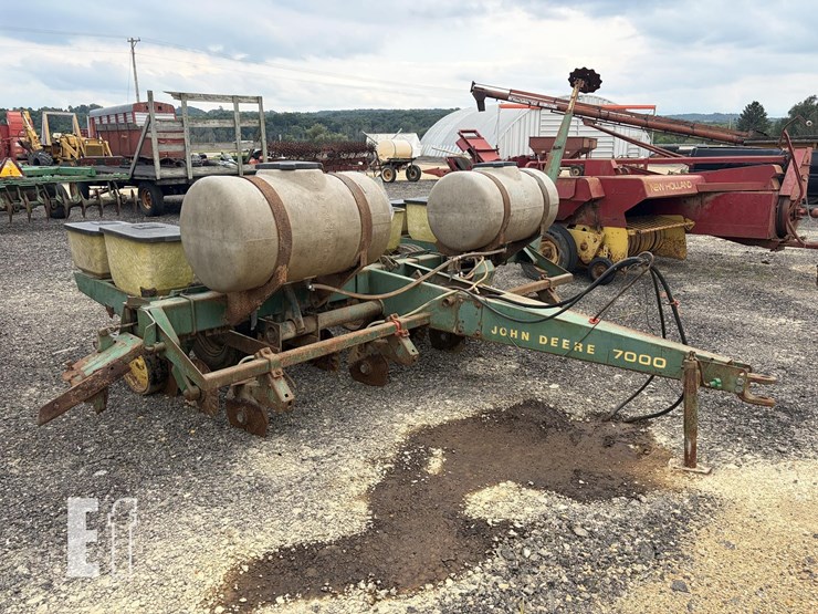 john-deere-7000-image-4