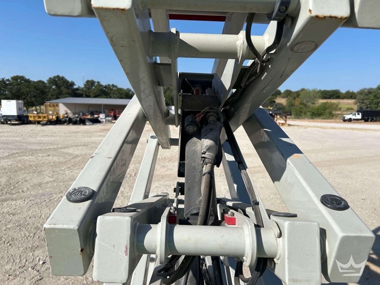 mec-scissor-lift-image-9