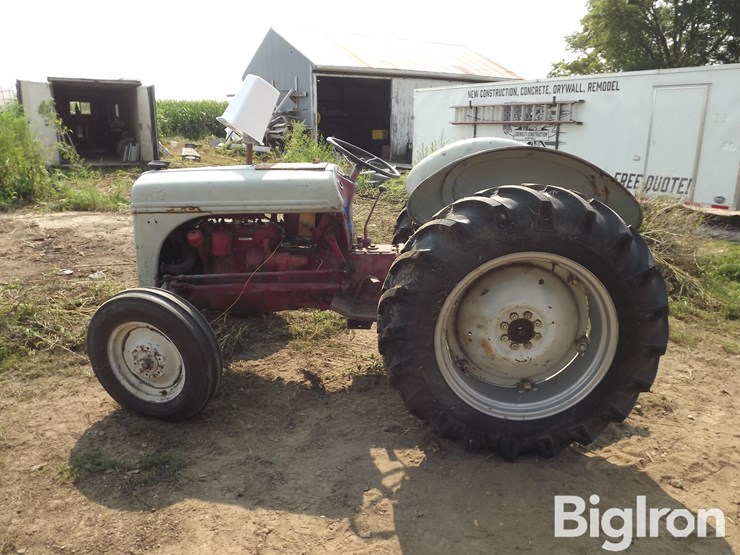 ford-8n-image-8