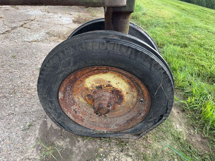 john-deere-b-image-14