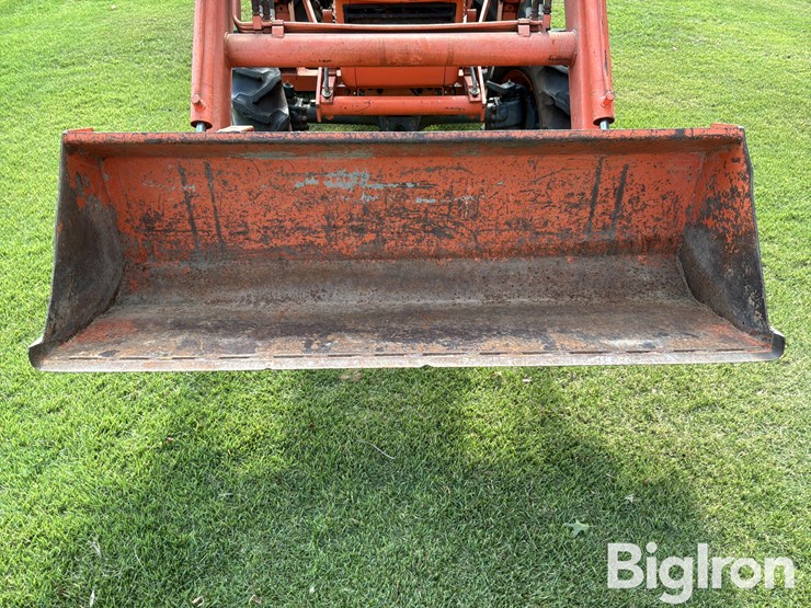 1983-kubota-l275-image-11