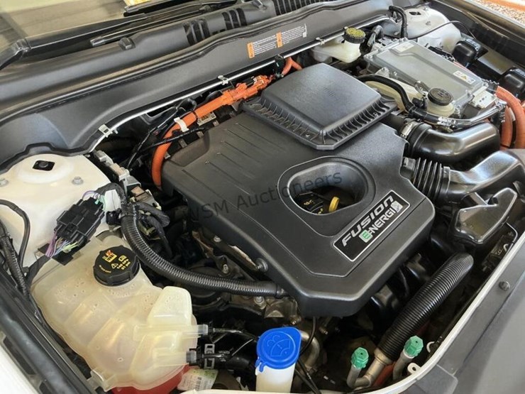2017-ford-fusion-energi-se-sdn-image-12