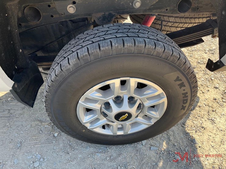 2018-chevrolet-2500-image-6