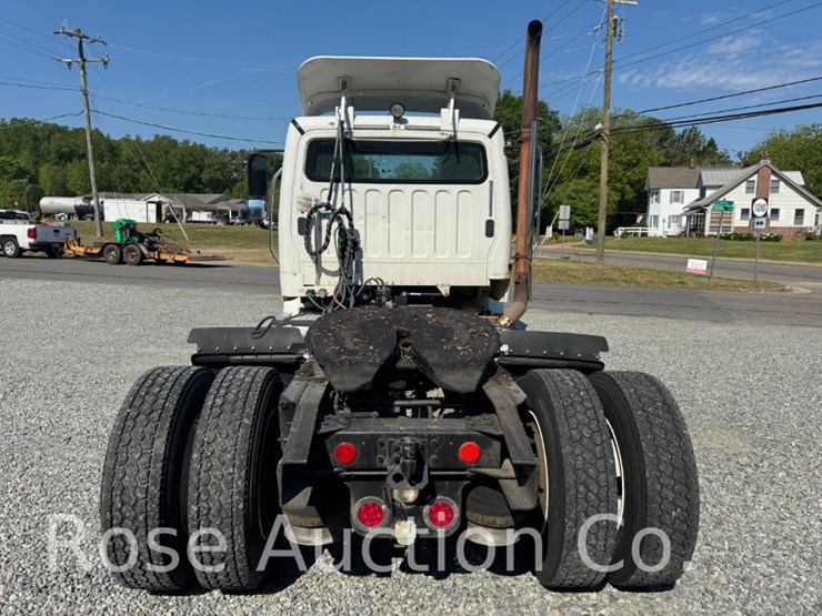 2015-freightliner-m2-112-single-axle-truck-tractor-(saluda,-va)-image-3