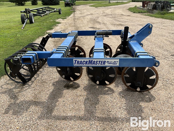 blu-jet-track-master-image-4
