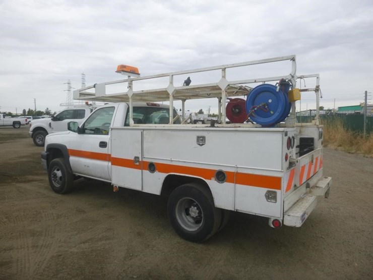 2003-chevrolet-3500-image-4