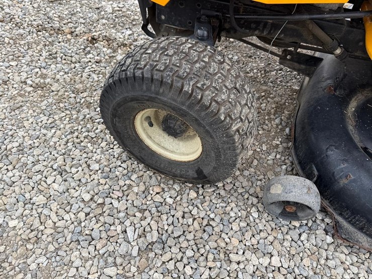 2015-cub-cadet-xt1-lt42-image-11