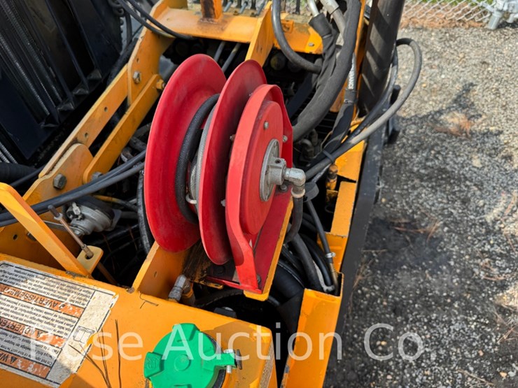 2021-leeboy-8500e-image-6