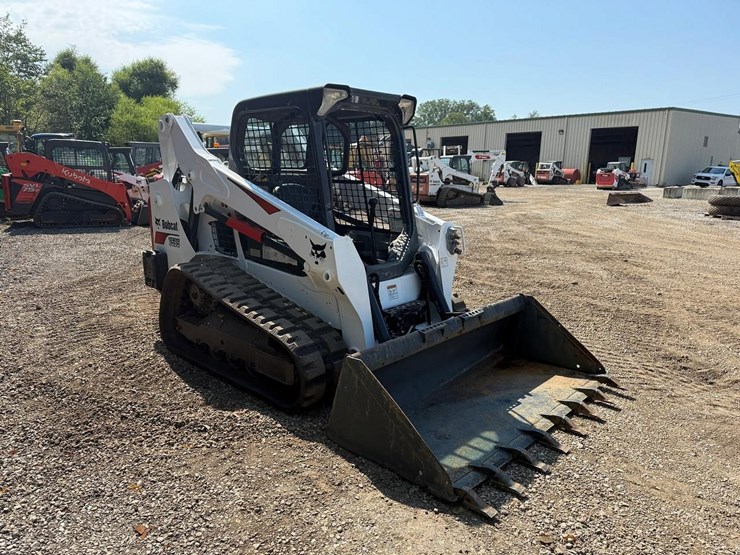 2019-bobcat-t595-image-6