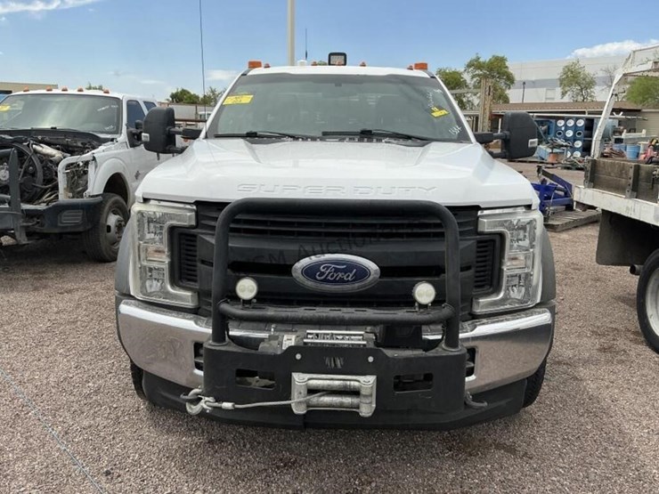 2019-ford-f550-image-2