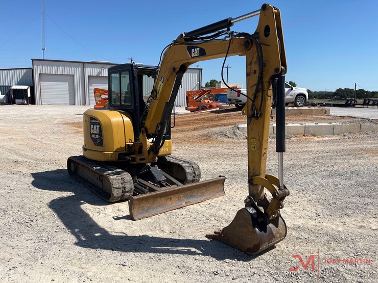 2017-caterpillar-305.5e2-cr-image-3
