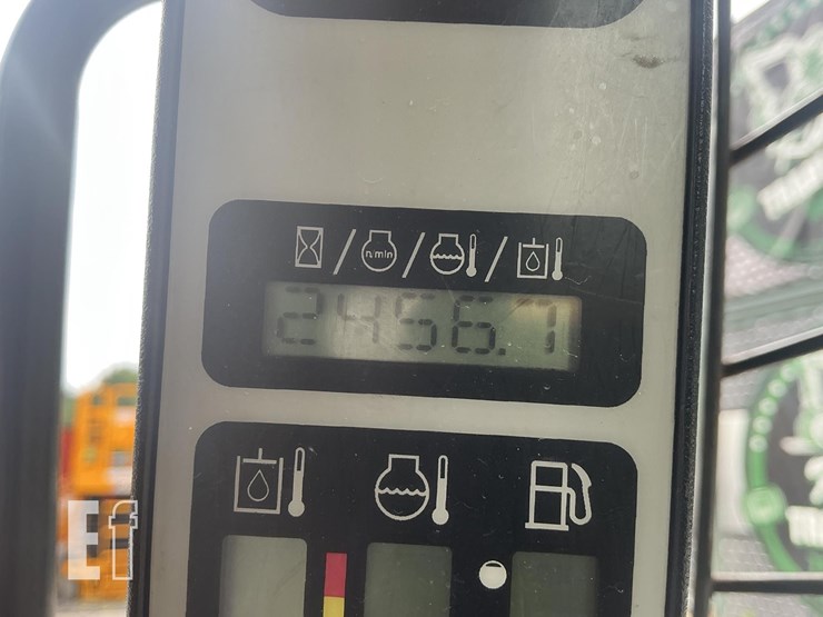 2018-new-holland-l228-image-14