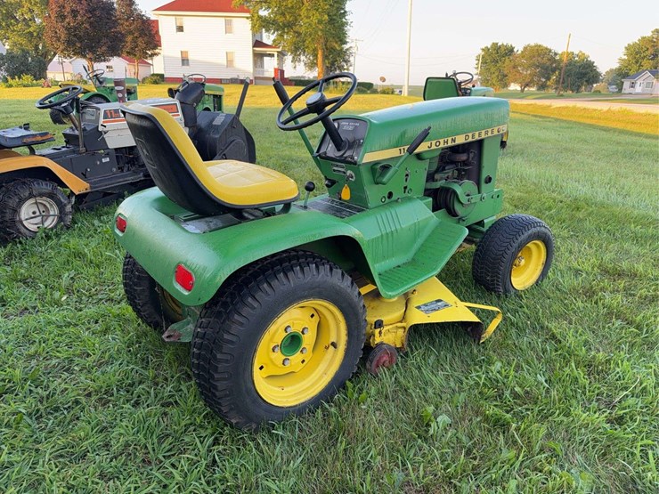 john-deere-110-image-3