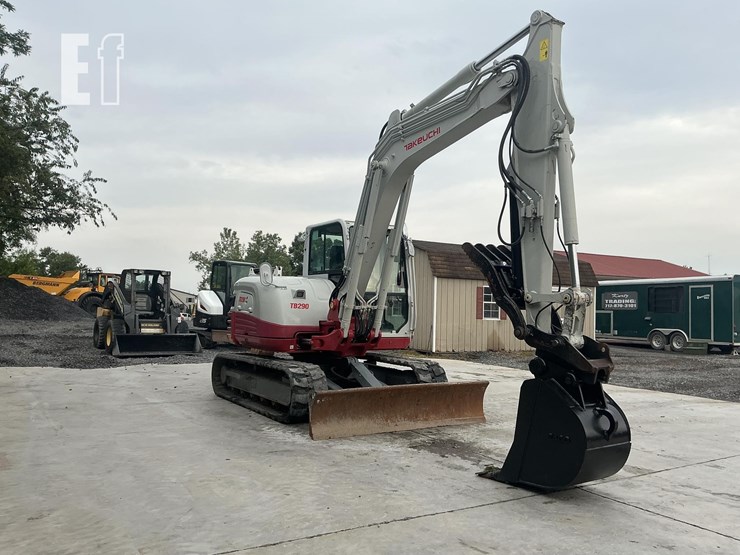 2021-takeuchi-tb290-image-6