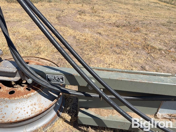 douglas-welding-&-machine-feed-bunk-sweeper-skid-steer-attachment-image-11