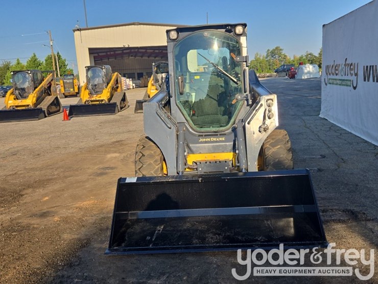 2019-deere-324g-image-8