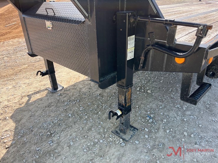 2022-pj-t/a-40'-gooseneck-trailer-image-14