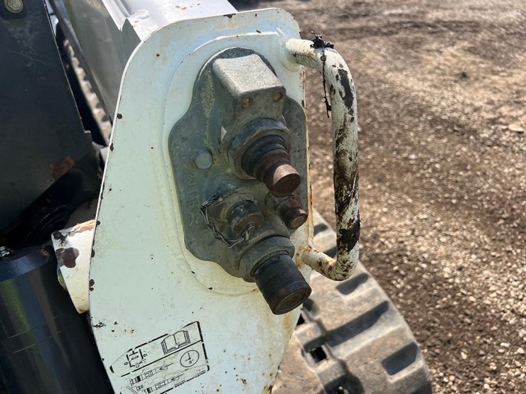 2015-bobcat-t770-image-13