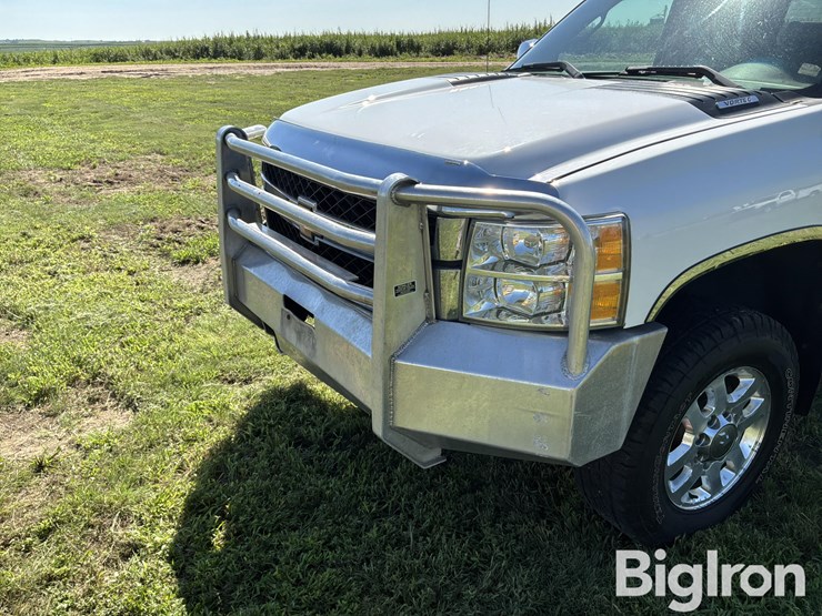 2013-chevrolet-silverado-2500-image-12