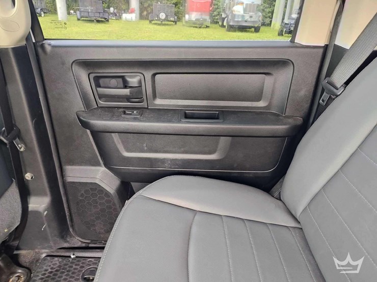 2017-dodge-1500-image-33