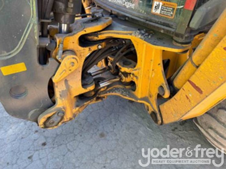 2022-deere-410l-image-17