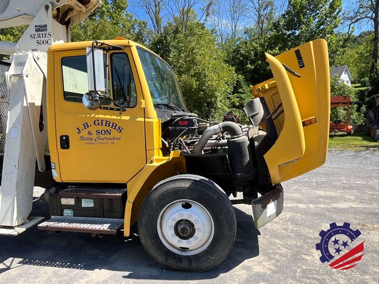 1999-freightliner-fl70-image-54