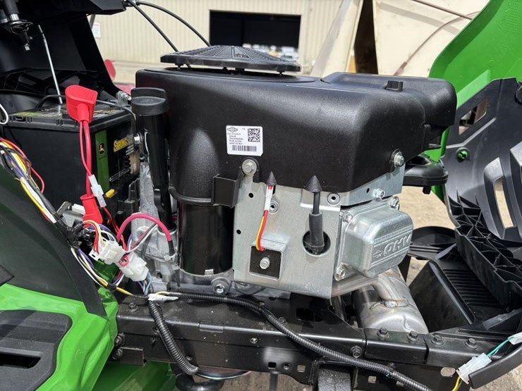 2026-john-deere-s120-image-27