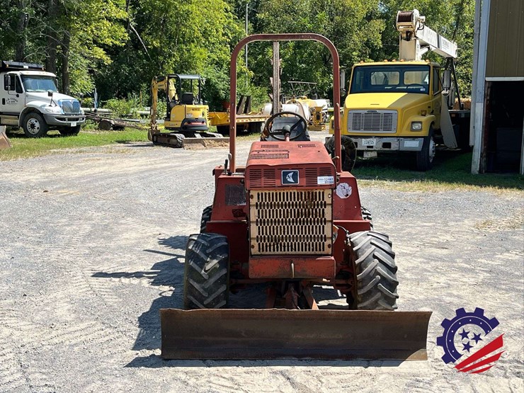 2001-ditch-witch-3700-image-11