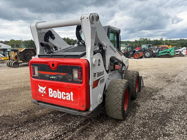 2022-bobcat-s850-image-4