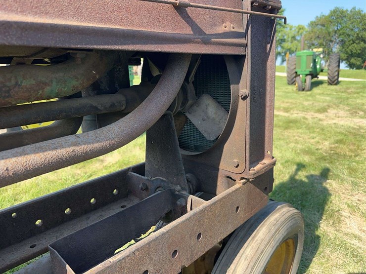 john-deere-b-image-23