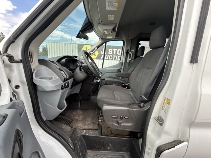 2017-ford-transit-image-13