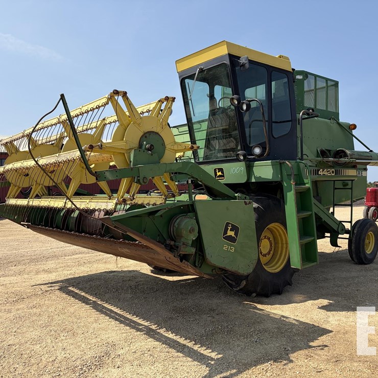 JOHN DEERE 4420