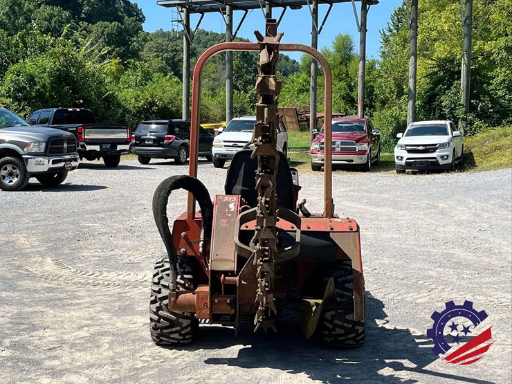 2001-ditch-witch-3700-image-17
