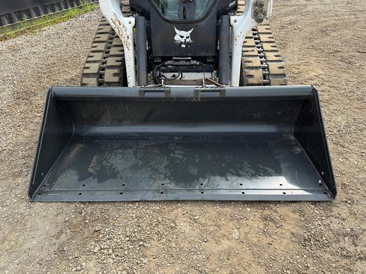 2022-bobcat-t76-image-9