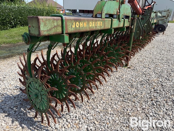 john-deere-400-image-13