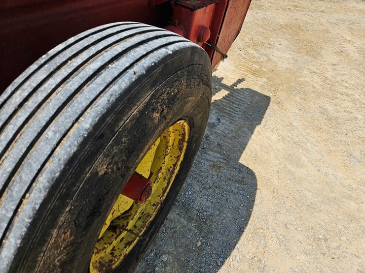 new-holland-512-image-24