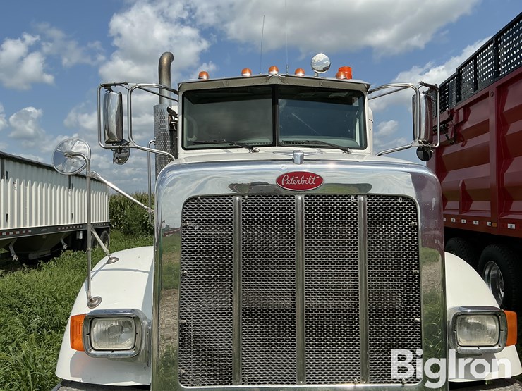 2015-peterbilt-365-image-11