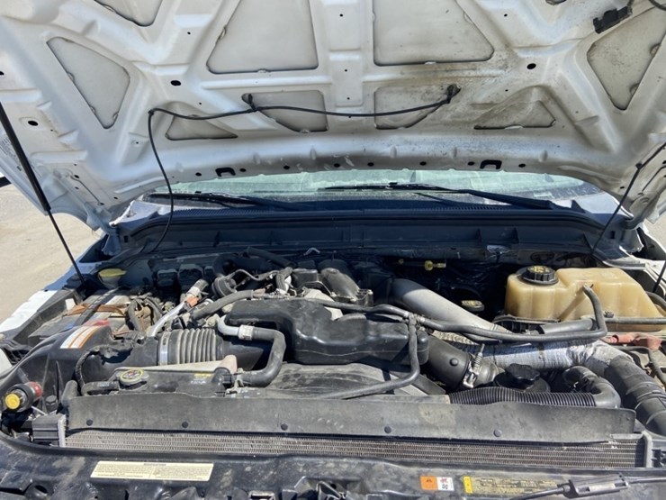2011-ford-f350-image-40