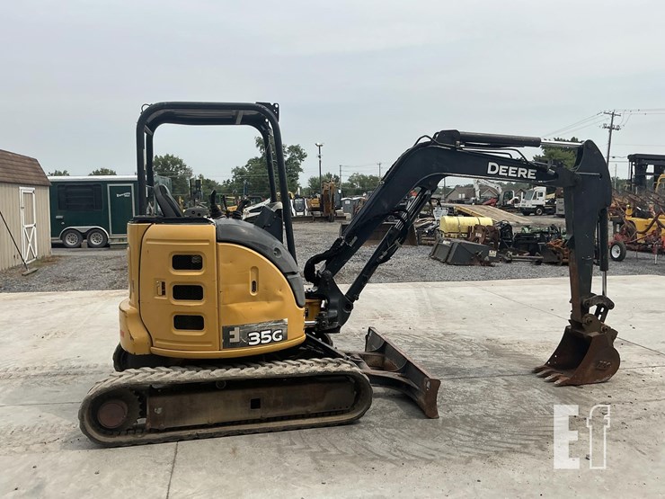 2016-deere-35g-image-5