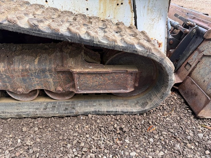 2020-bobcat-t595-image-14