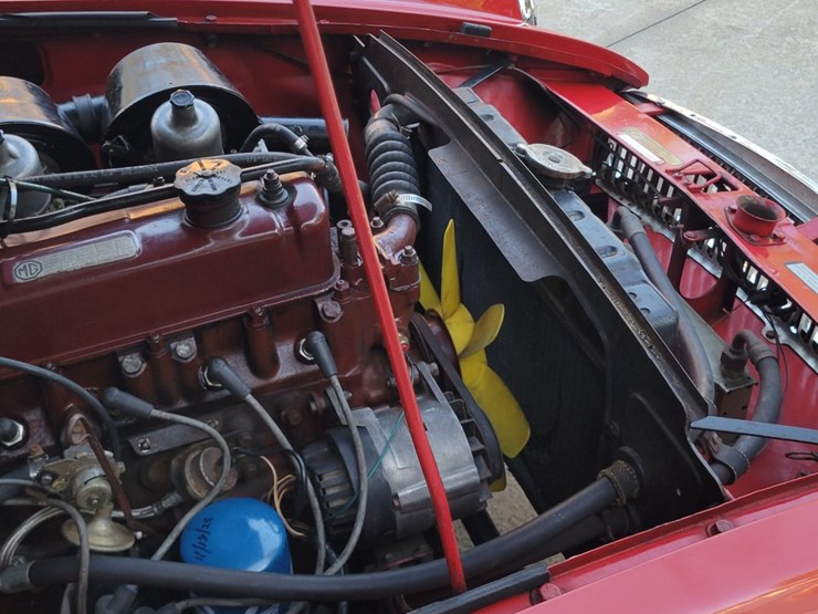 #146-•-offered-at-no-reserve-|-1969-mgb-gt-image-23