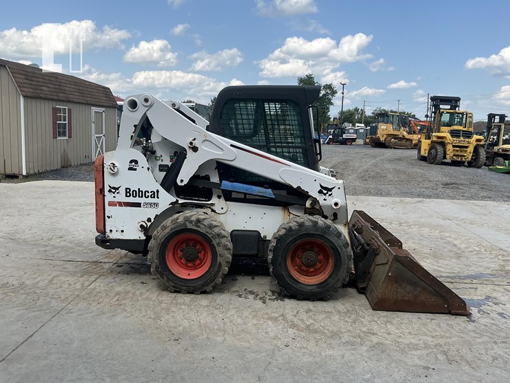 2014-bobcat-s650-image-5