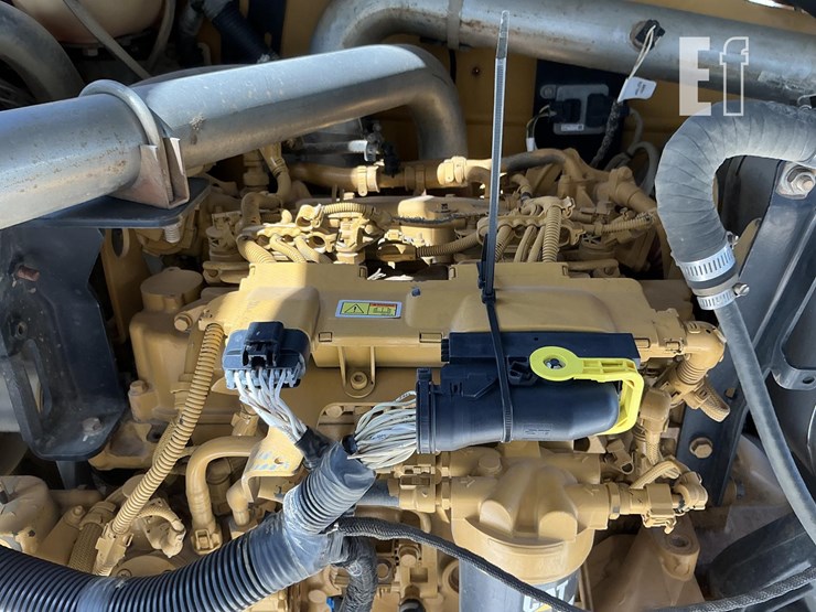 2016-caterpillar-tl642d-image-14