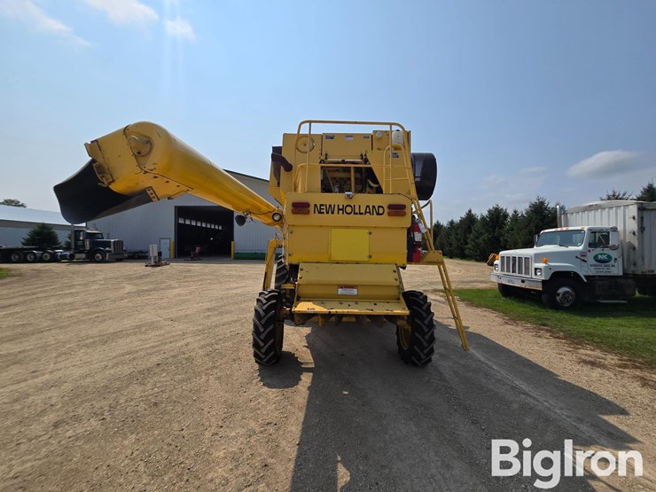 1996-new-holland-tr88-image-6