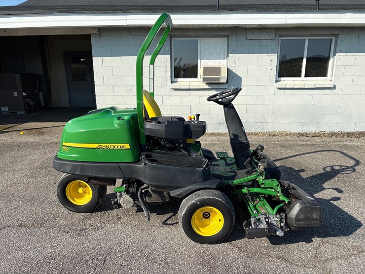 2022-john-deere-14-image-7