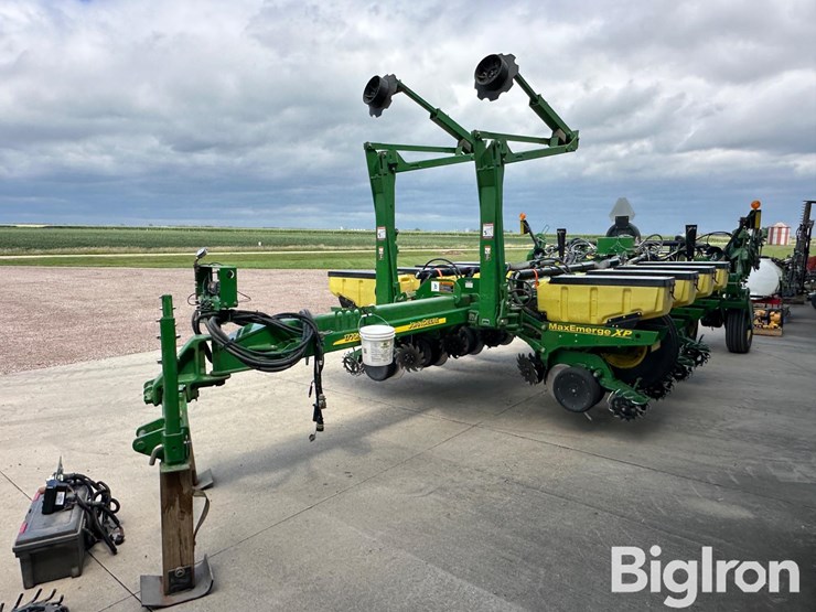 2009-john-deere-1770nt-image-1