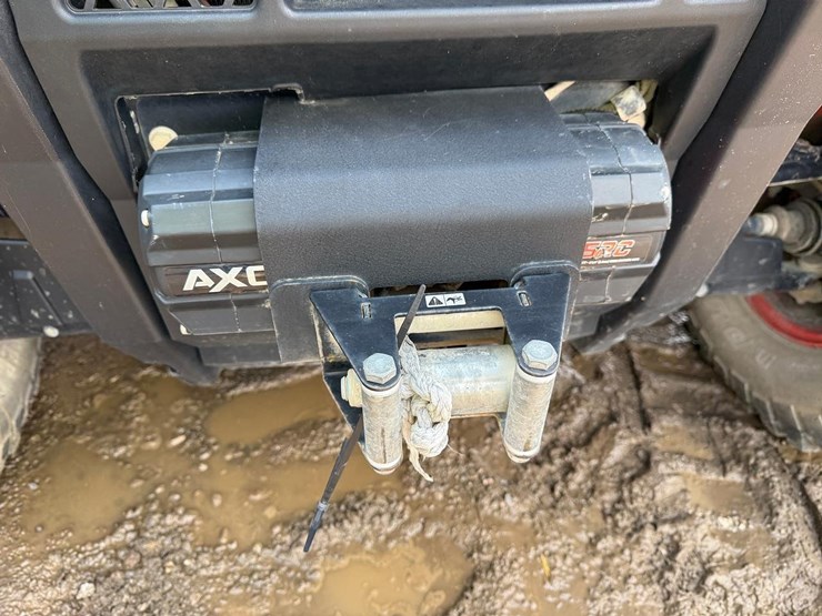 2022-bobcat-uv34-image-10